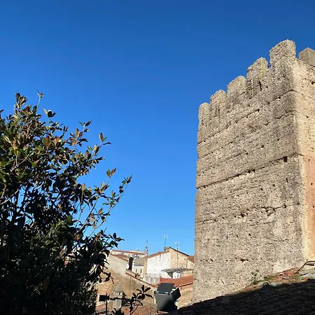 Nyaraló El Escondite De La Muralla Caces