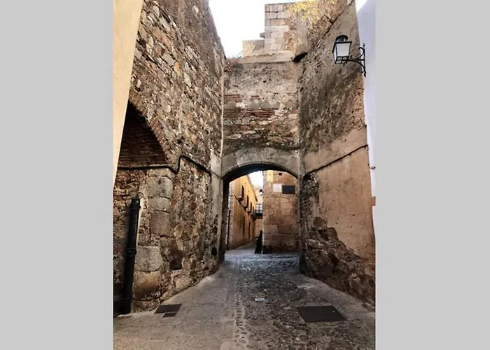 El Escondite De La Muralla